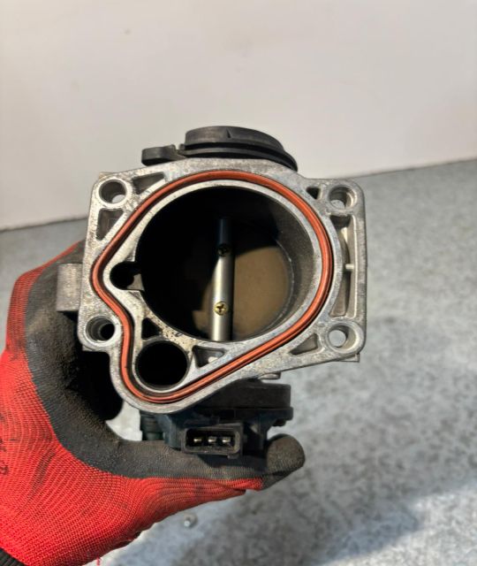 Clapeta acceleratie BMW Seria 3 E46