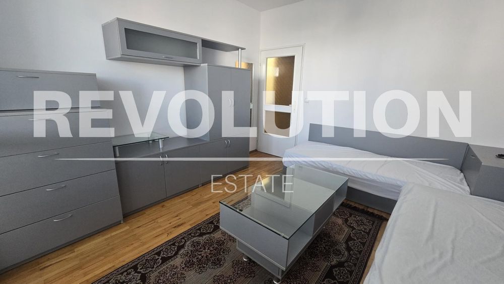 Дава се под наем Тристаен апартамент в Варна, ВИНС - 60 кв.м за 560 € - Снимка #3