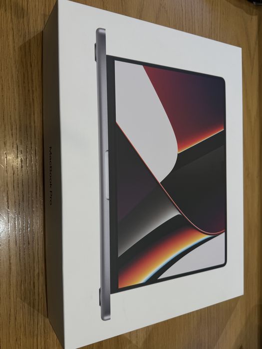 MacBook Pro 14" M1 Pro 16GB 512GB Гаранция Пълен Комплект