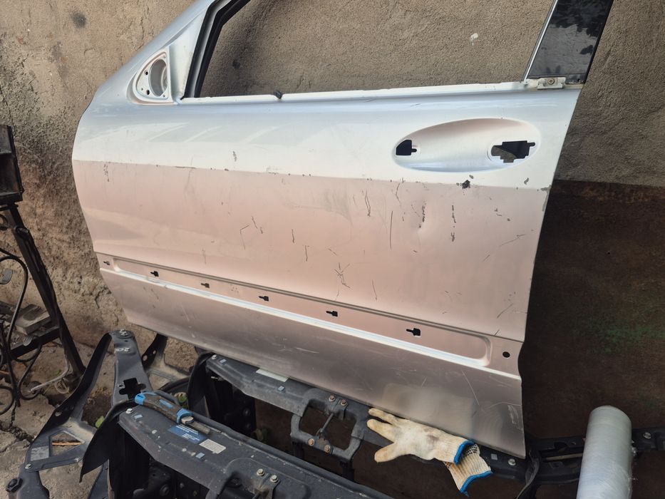 Двери левые водителя Mercedes W220