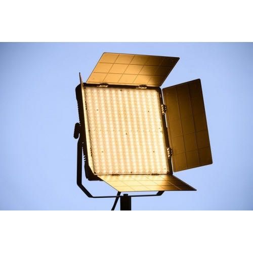 Panou LED cu temperatură de culoare variabilă. Varytec