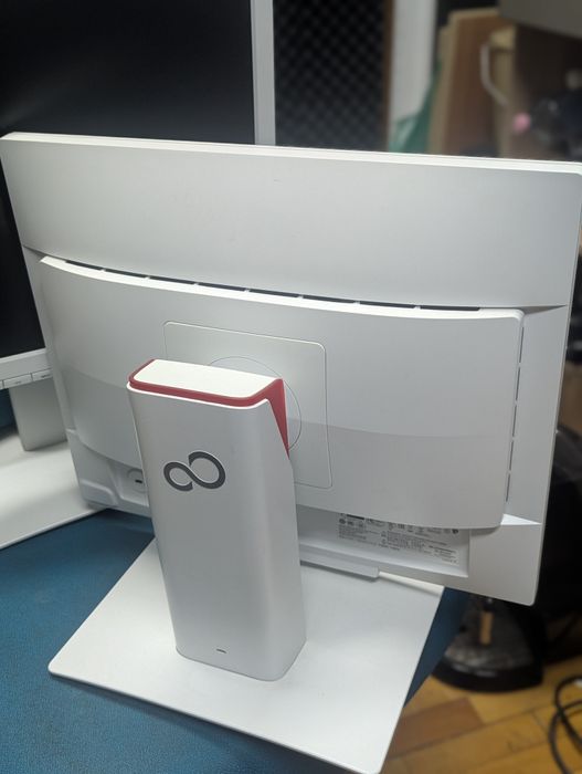 Monitor PC LED 20" Fujitsu DY19-7 2 buc stare impecabila