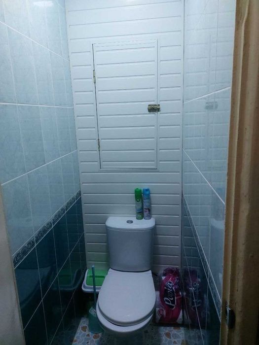 Продаётся однокомнатная квартира, четвертый этаж пятиэтажного дома.