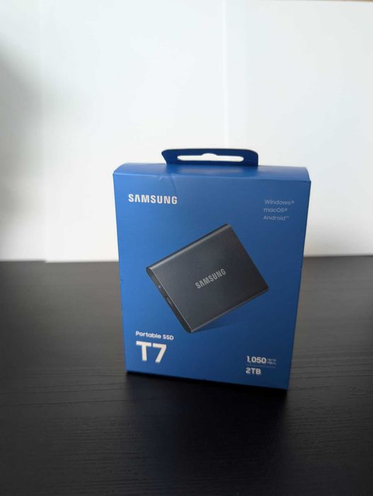 SSD Portabil Samsung T7 / 2TB