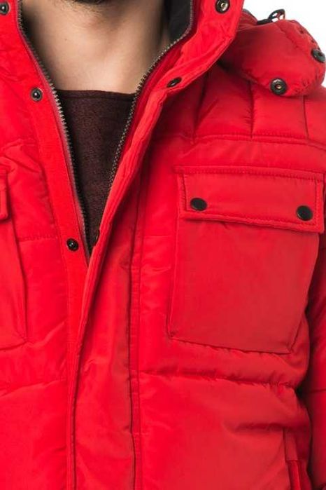Geacă de puf roșie JACK&JONES cu glugă detașabilă (mărimea M)