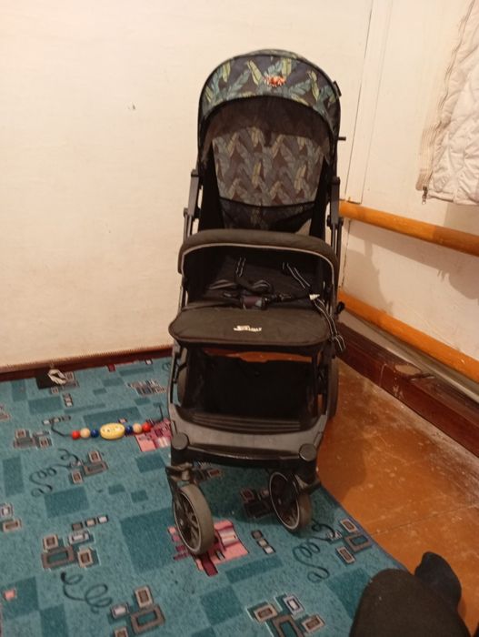 Продам каляску бу