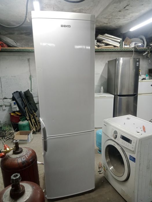 Продам холодильник