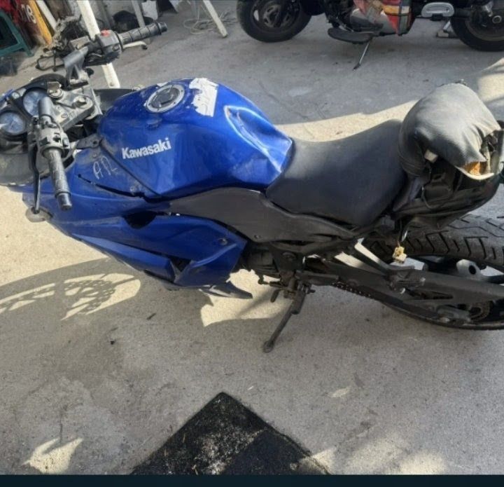Кавазаки/Kawasaki  Zx6r, Ninja 636,Zx9R,Zxr250)-на части