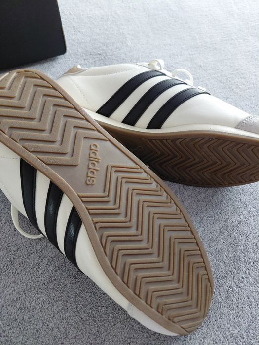 Маратонки ADIDAS