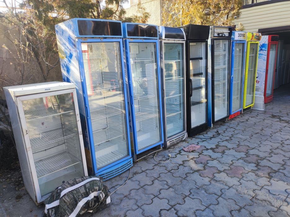 Холодильник стеклянный