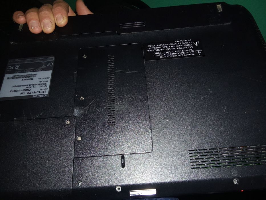 Laptop toshiba stare buna preț 400 Ron