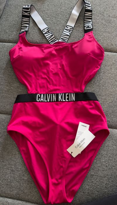 Нов бански Calvin Klein