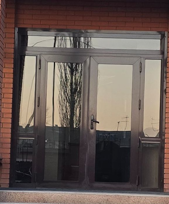 Витражная двухстворчатая дверь