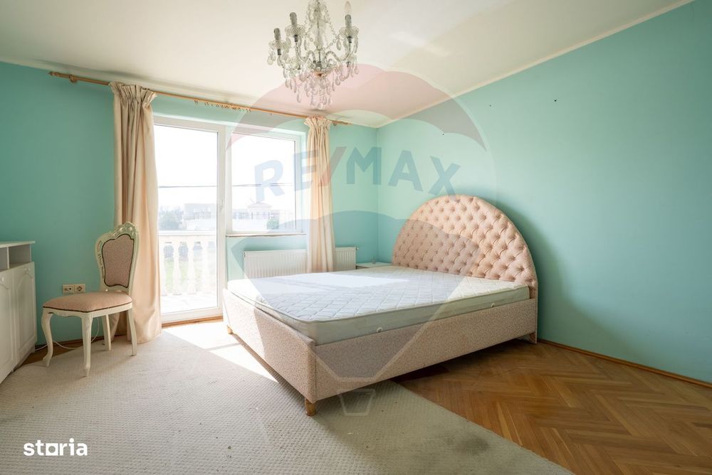 De vânzare Casă spațioasă cu teren 1.000 mp Beverly Hills, Sanmartin