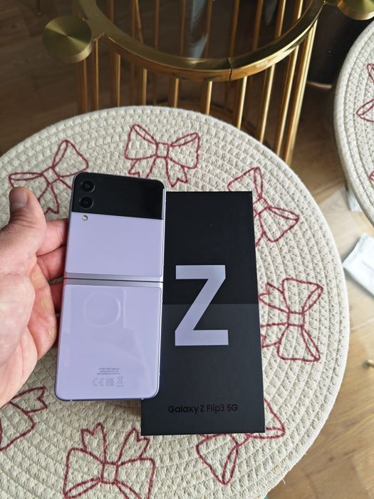 Galaxy Z Flip3 5G Lavender 
Lavender, 128 GB
Lavender, 128 GB
Lavender