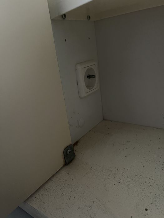 Шкаф за Баня Огледало,Контакт