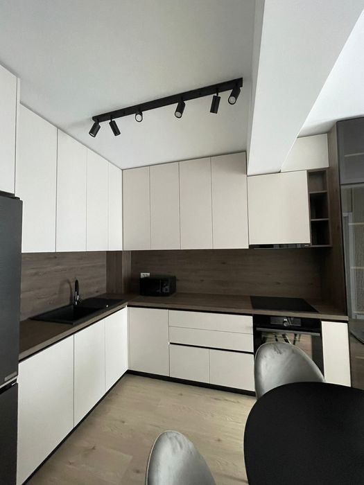 Închiriez apartament în Oradea, Prima Arena Residence. Două camere și loc de parcare privat