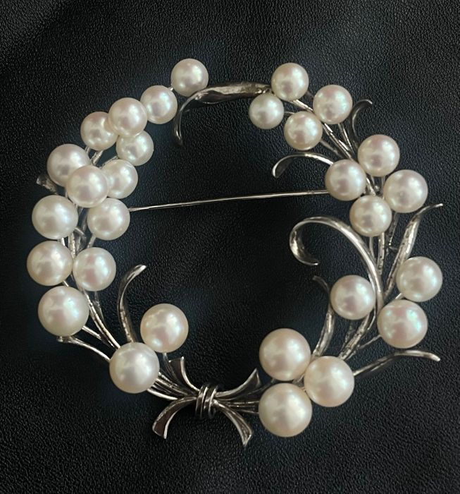 Брошка стил Микимото стерлингово сребро, истински перли,