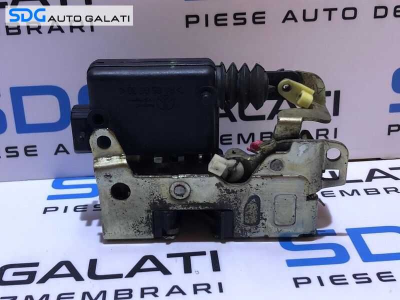 Broasca Incuietoare Usa Portiera Dreapta Fata Pasager Dacia Logan 1 2004 – 2012 [LS1409]