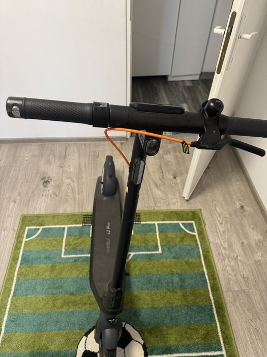 Vând Segway-Ninebot E2 Pro –