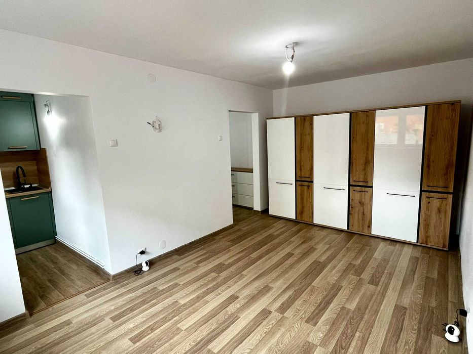 Proprietar, Închiriez Spațiu Birou / Cabinet sau Locuință | Garsonieră Premium Sub Arini | Parter Înalt