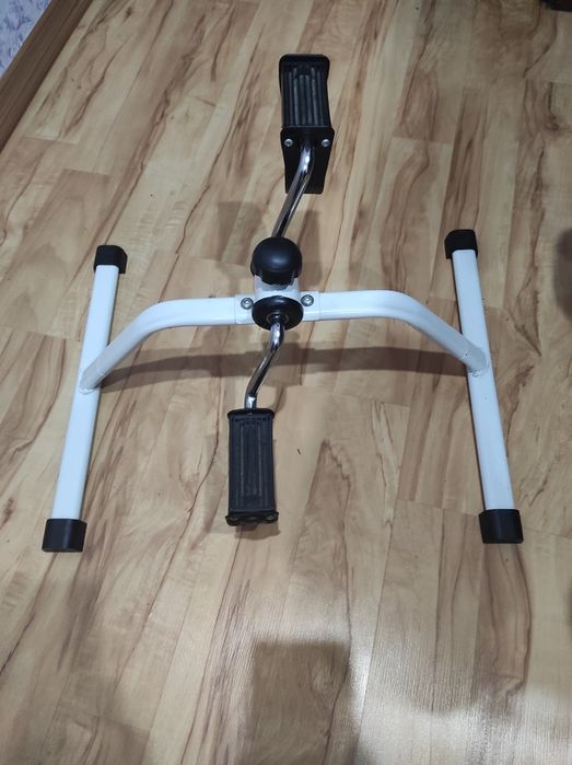 Тренажер для ног