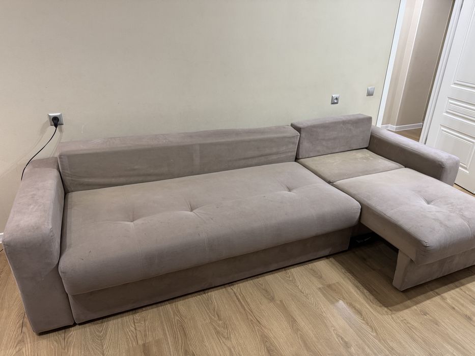 Продается качественный диван