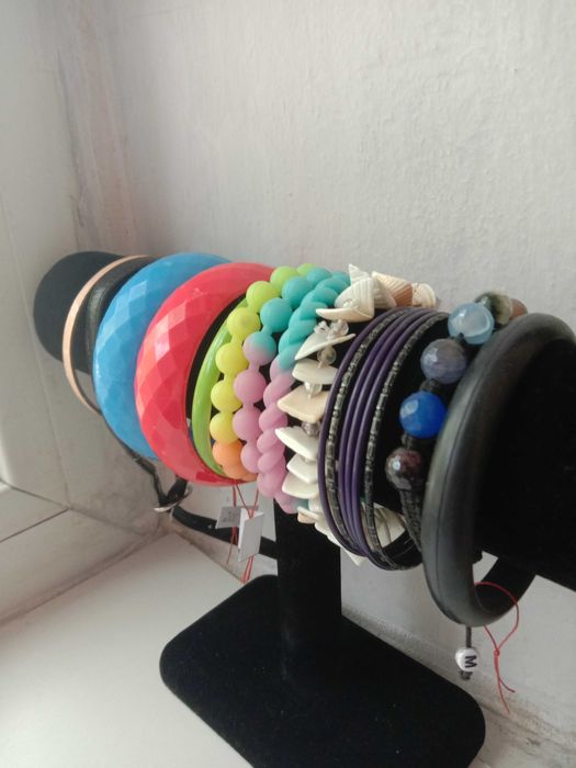 Браслеты по 200 тенге