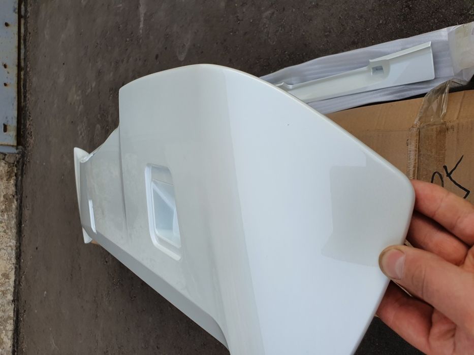 Спойлер Honda CR-V 2012/2017 белый