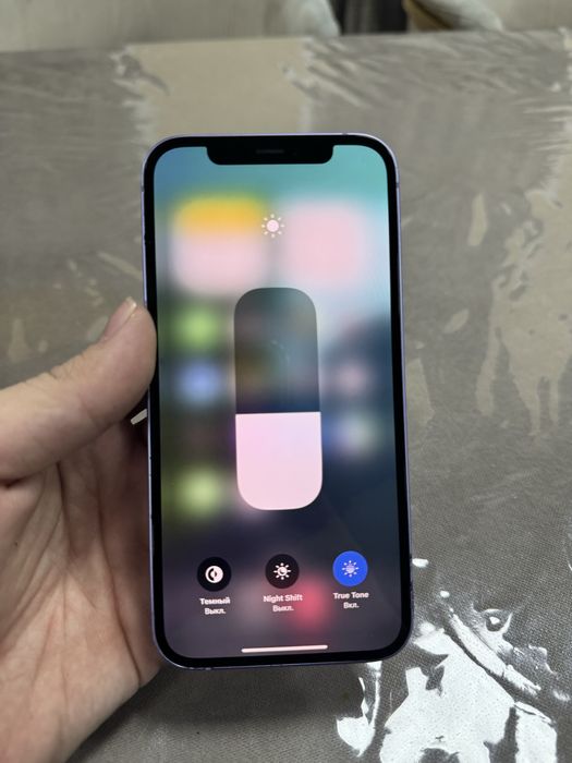 iPhone 12 в идеальном состоянии