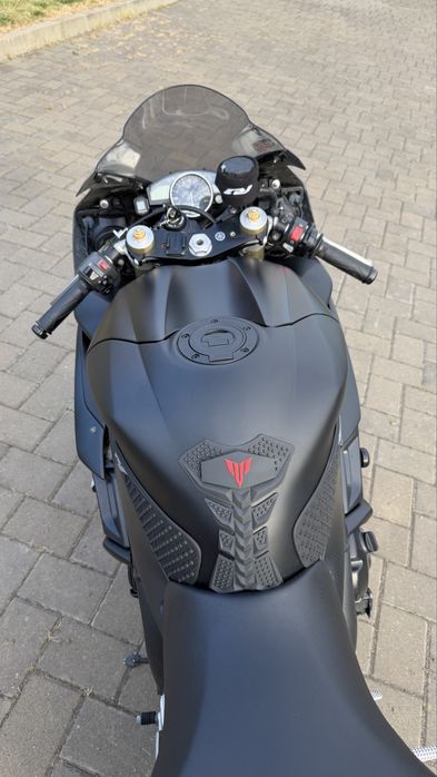 Yamaha YZF r1 2006 .
