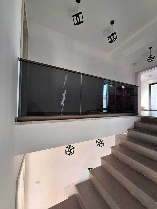 Balustrada de sticla