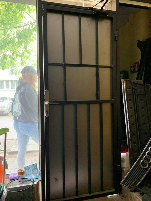 Брава с пръстов отпечатък