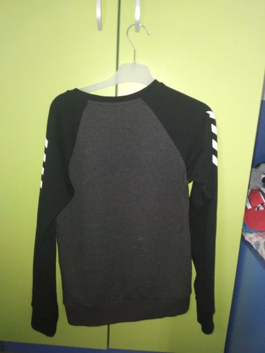 Bluza gri cu negru