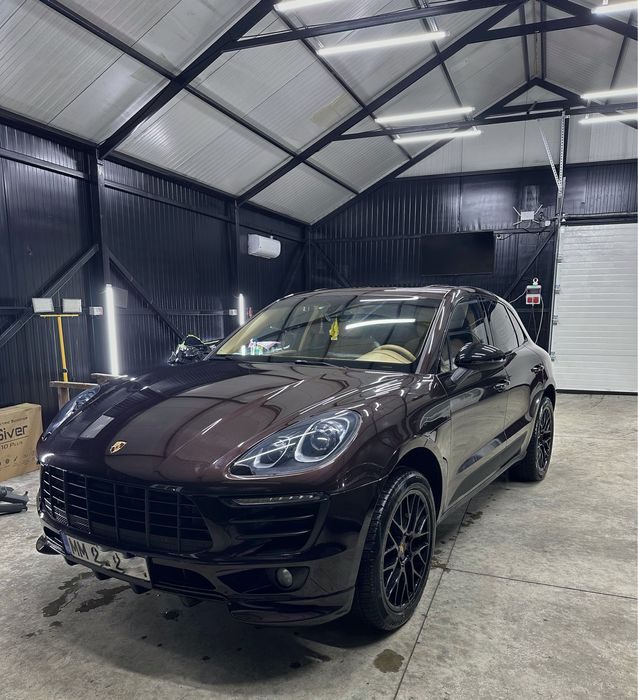 Polish profesional detailing ambientale centuri retapitari vopsire