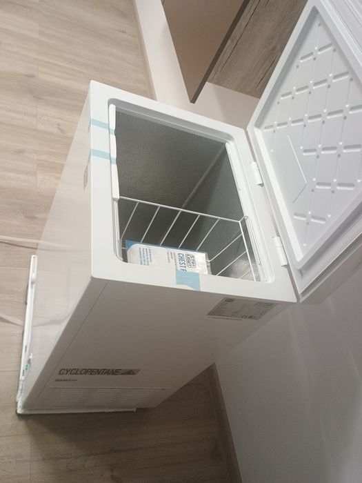 Lada frigorifica  cu dubla funcție , frigider sau congelator 99 litri