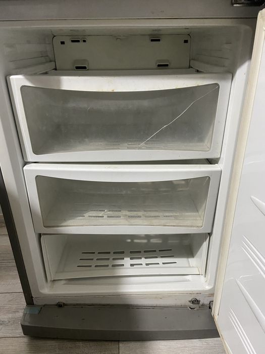 Продам холодильник LG