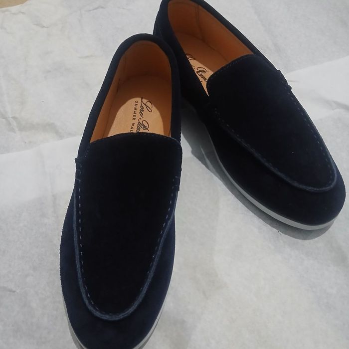 Erkaklar va yigitlar uchun oyoq kiyimlari. Обувь для мужчин и мальчико