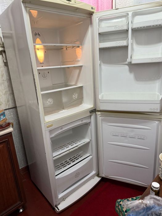 Продам холодильник в рабочем срмтоянии