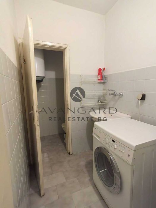 Продава се Тристаен апартамент в Пловдив, Център - 109 кв.м за 2152 €/кв.м - Снимка #8
