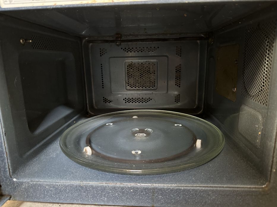 Продам микроволновую печь