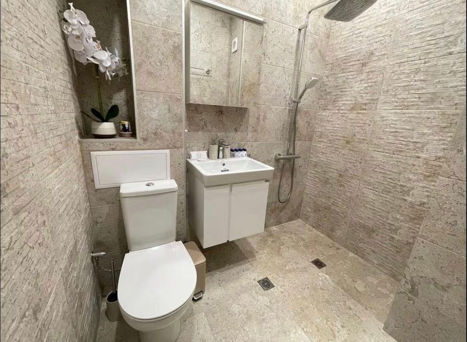 Дава се под наем Тристаен апартамент в Варна, Чайка - 80 кв.м за 847.62 € - Снимка #5