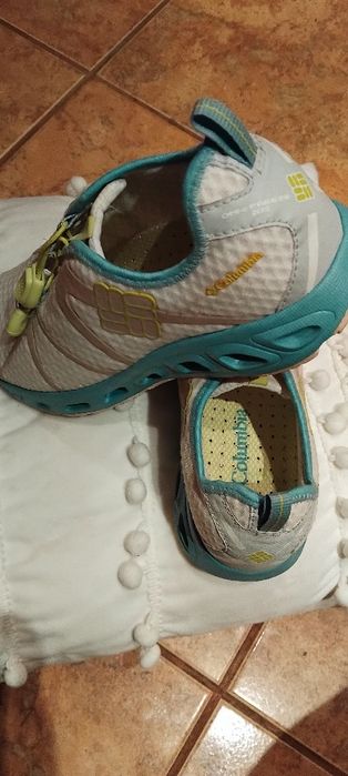 Vând adidași Columbiaa nr39