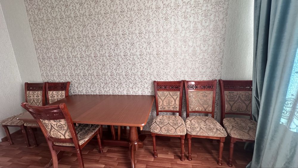 Продам стол со стульями