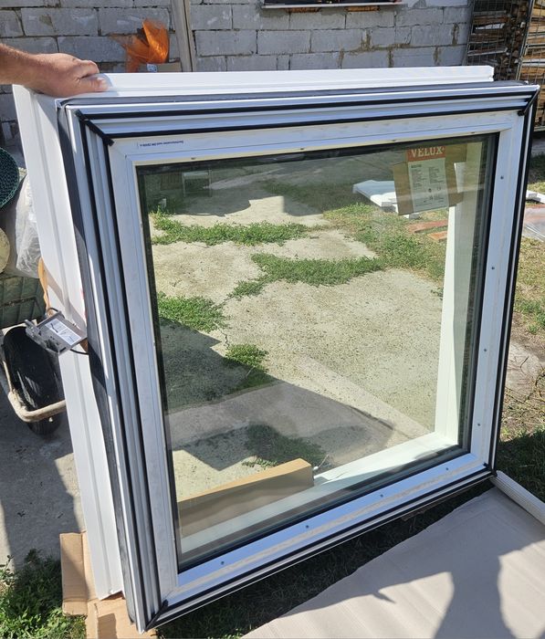 Velux cu telecomanda nou
