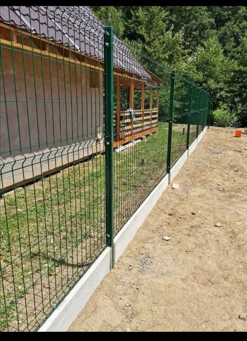 Vând garduri si porti din plasa