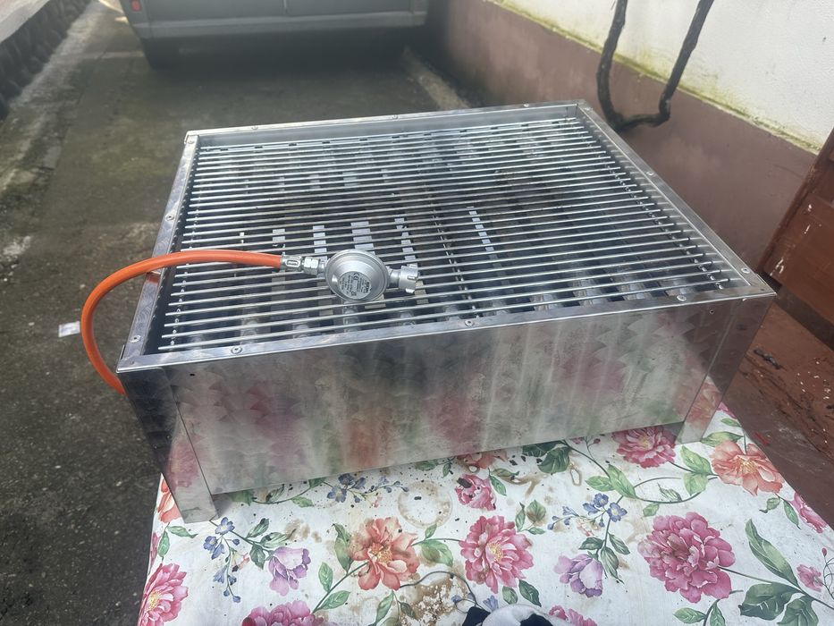 Gratar din inox gosgerate pe gaz butan