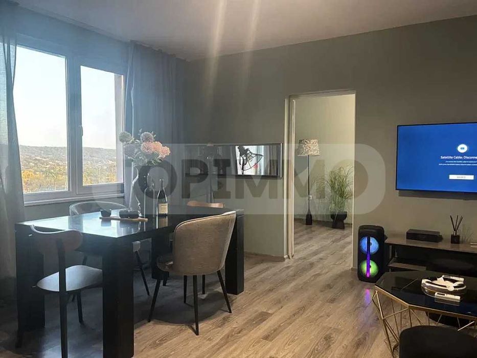 Дава се под наем Етаж от къща в Варна, м-т Пчелина - 150 кв.м за 1480 € - Снимка #1