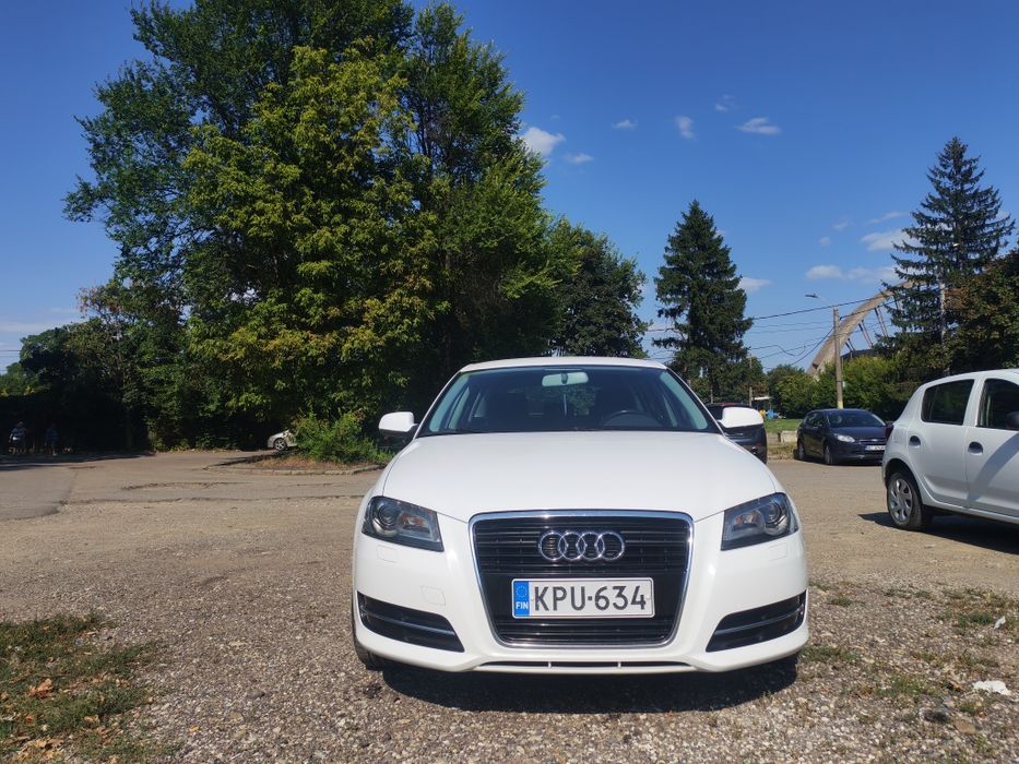 Vând Audi A3 - 2012