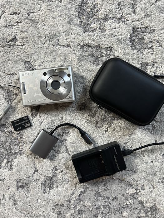 Фотоаппарат Sony Cybershot W30